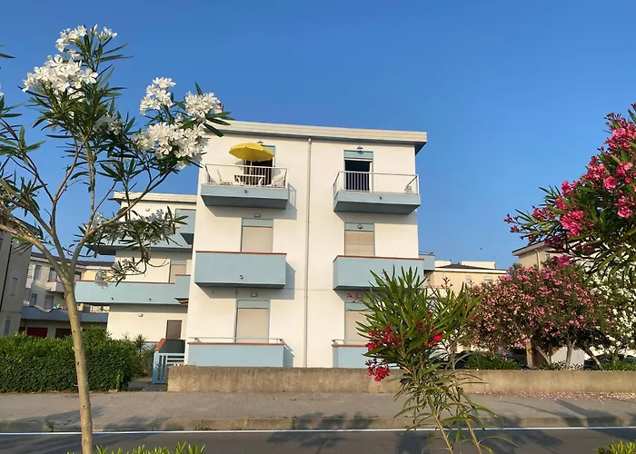 Rainbow Seafront Apartment