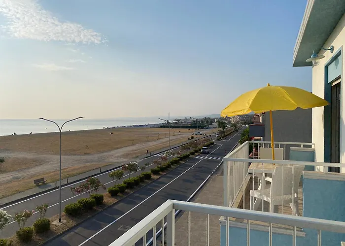 Rainbow Seafront Apartment